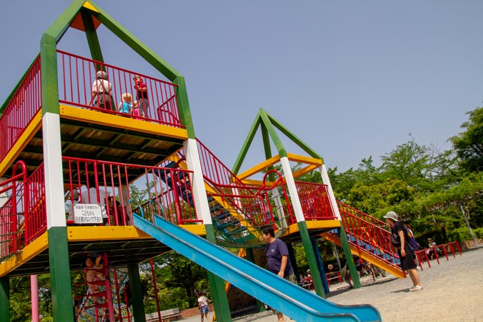 上尾丸山公園　児童遊園地（金属製の大型複合遊具）
