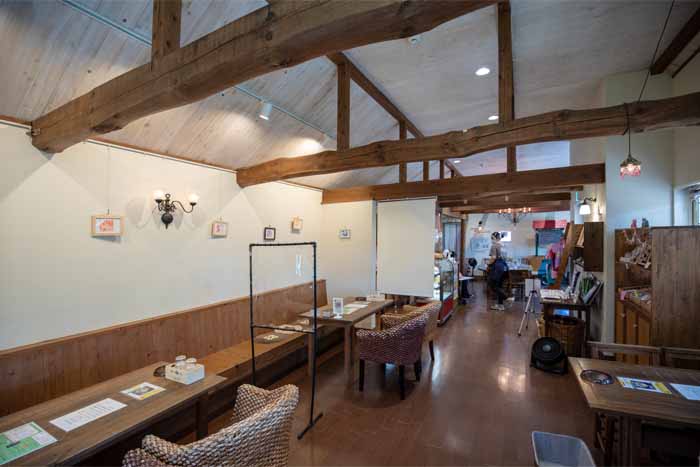 Smile Cafe 1/2　店内