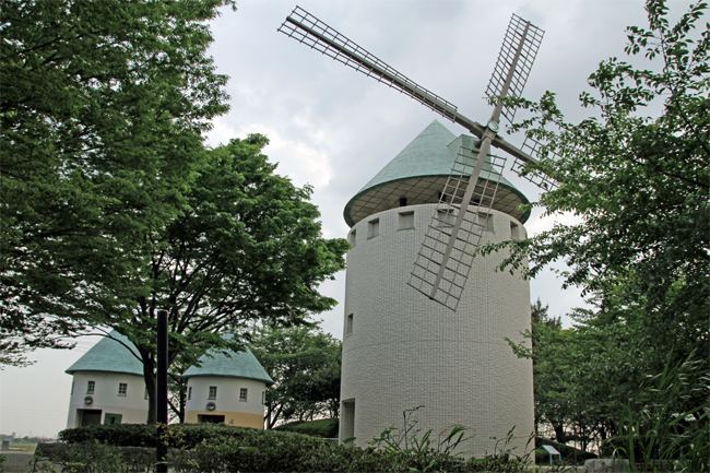 松伏総合公園 展望風車(スペイン風)