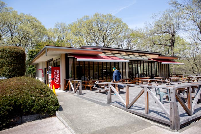 国営武蔵丘陵森林公園 中央レストラン テラス席